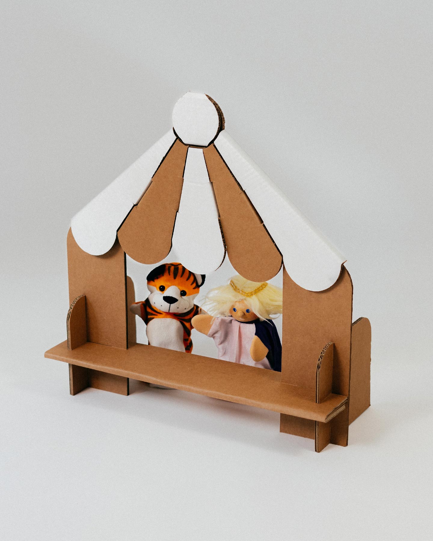 Papperlapapp-Wellpappe-Kasperl-Puppen-Theater-mit-Tiger-Prinzessin